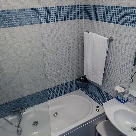 Отель Blue Rose's Мезанье