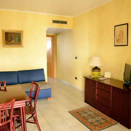 Blue Rose's Hotel