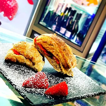 Blue Rose's Szálloda 3*