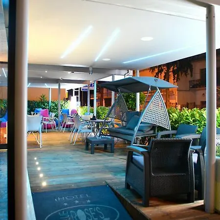 Hotel Blue Rose's