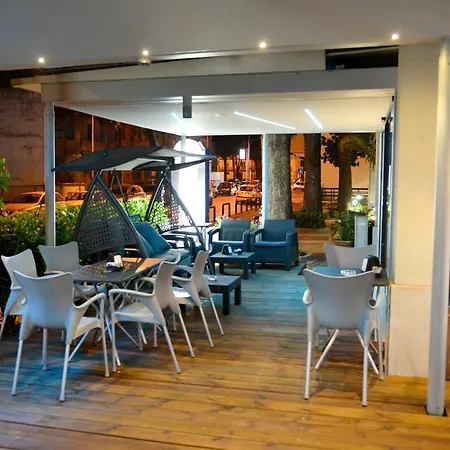 Hotel Blue Rose's